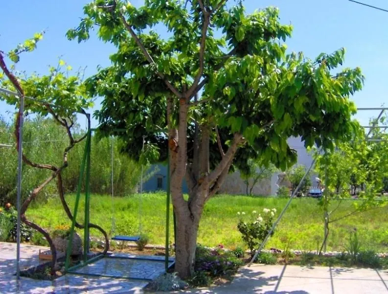 Apartment 696-9 For 4+2 Pers. In Lopar 0*,  Croatia